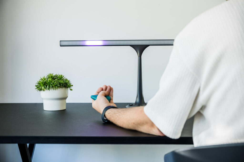 Gespecialiseerde GGZ-behandeling bij PRED, zoals EMDR met een lichtbalk
